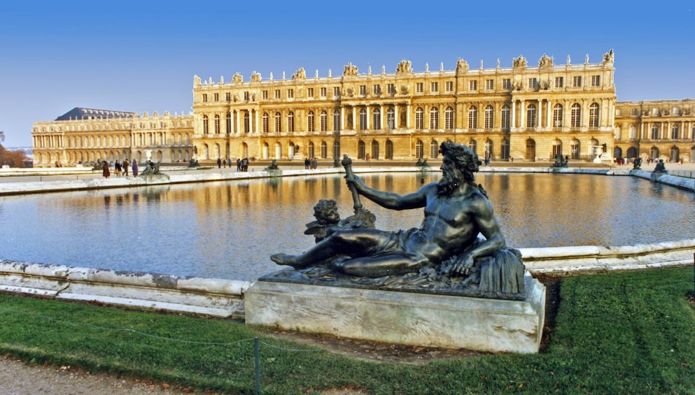 Versailles & Gardens: Skip-the-Line & Self-Guided Tour 