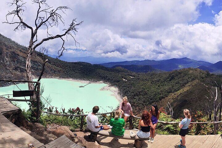 Private Guided to The White Crater & Surrounding Areas Tour