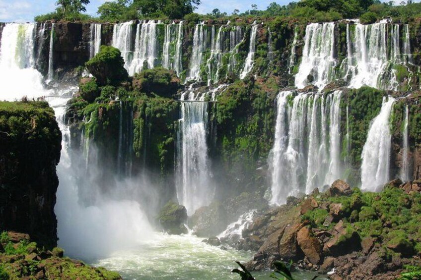 Iguazú Argentine Falls with Jungle Walk and Boat