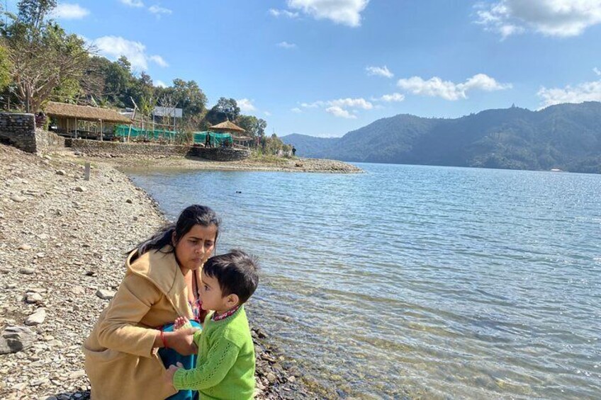 Fewa lake