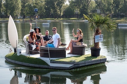 Vienna: E-Boat Rental on Danube: Private Floating Island