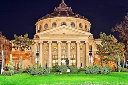 Executive 4 Hours Shared Bucharest City Tour - Small Group Tour - MAX 5 Per...