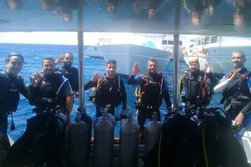 Full-Day Hurghada Diving Activity with Pick-up