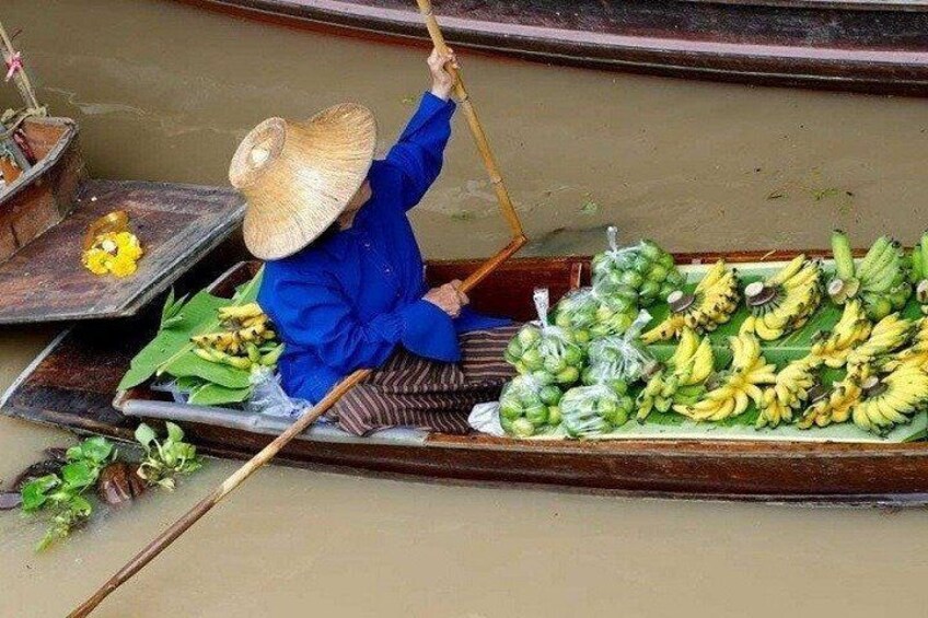 Private Amphawa Floating Market and Maeklong Railway Market Fireflies Day Tour