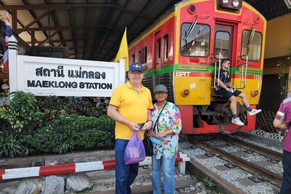 Private Amphawa Floating Market and Maeklong Railway Market Fireflies Day T...