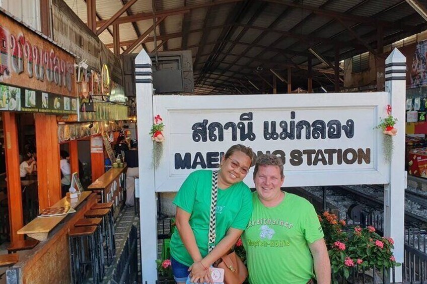 Private Amphawa Floating Market and Maeklong Railway Market Fireflies Day Tour