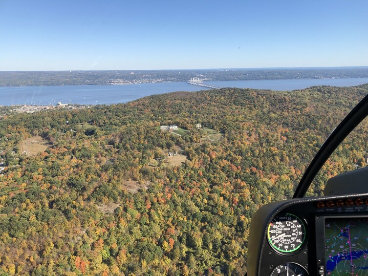 Couple's Private Autumn Helicopter Tour From Westchester
