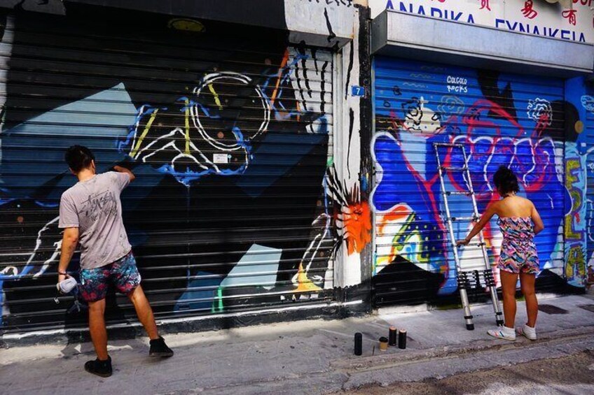 Street artists in action!