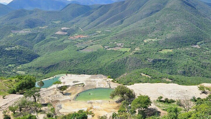 The peaceful ambiance of Hierve el Agua