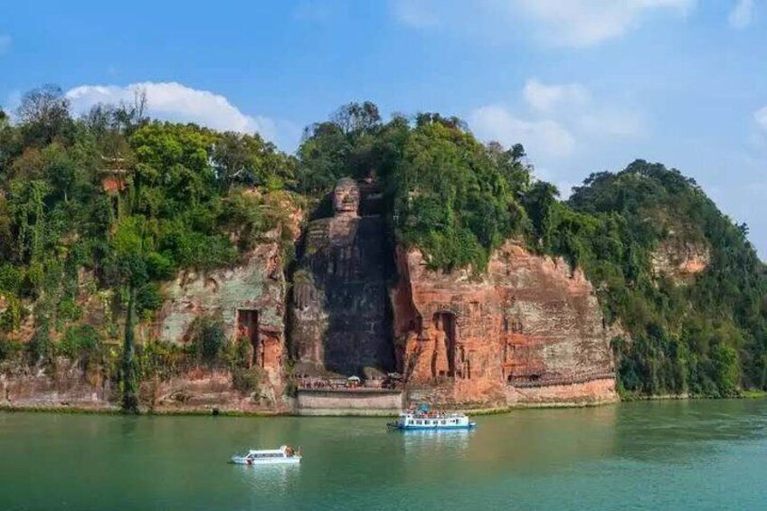 Private 2-Day Leshan Giant Buddha and Mt. Emei Tour from Shanghai