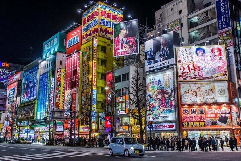 Tokyo might overwhelm you, but your camera doesn't need to.