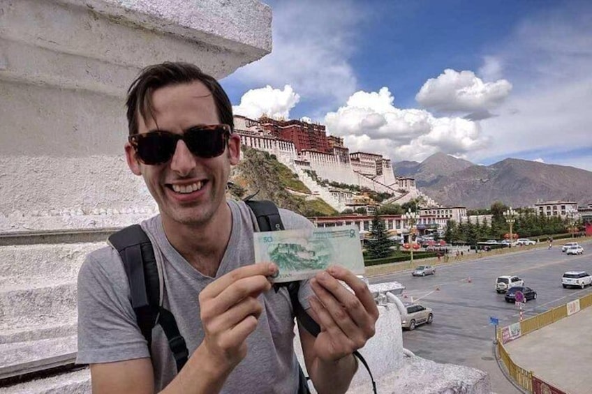3-Day Private Tibet Tour from Chongqing: Lhasa, Yamdrok Lake and Khampa La Pass