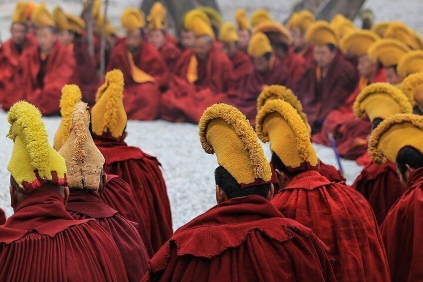 3-Day Private Tibet Tour from Xiamen: Lhasa, Yamdrok Lake and Khampa La Pass