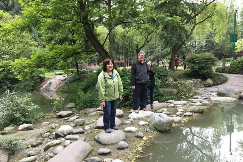 Private Qingcheng Mountain and Dujiangyan Irrigation System Tour from Nanjing