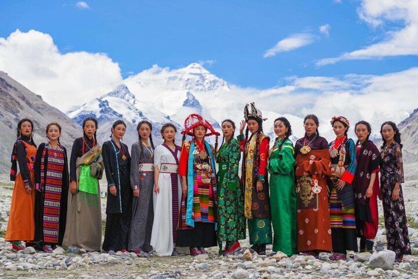 8-Day Small Group Lhasa,Everest Base Camp and Yamdrotso Lake Tour from Guangzhou