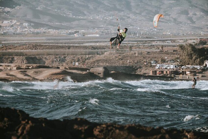 4-Day Private Kitesurfing Lessons for Beginners in Tenerife