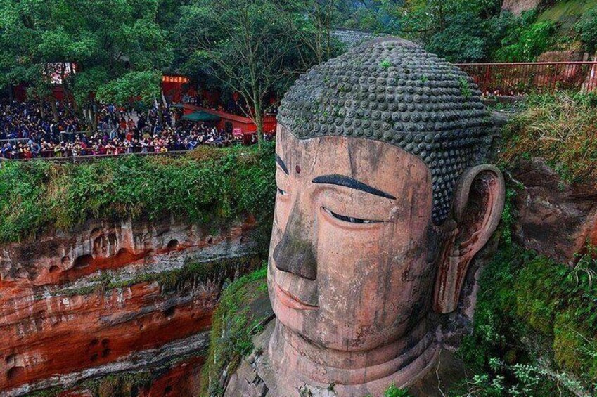 Private 2-Day Leshan Giant Buddha and Mt. Emei Tour from Xi'an