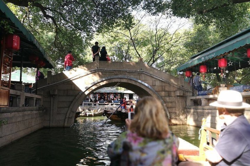 4-Hour Tongli Water Town Private Tour from Suzhou with Boat Ride