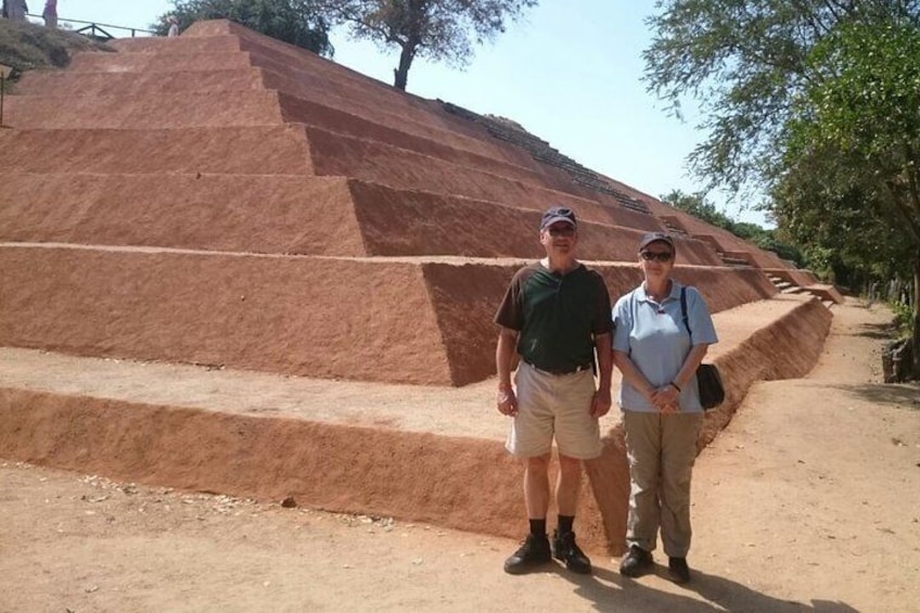 Small-Group Half-Day Archeological Tour to Xihuacan in Ixtapa
