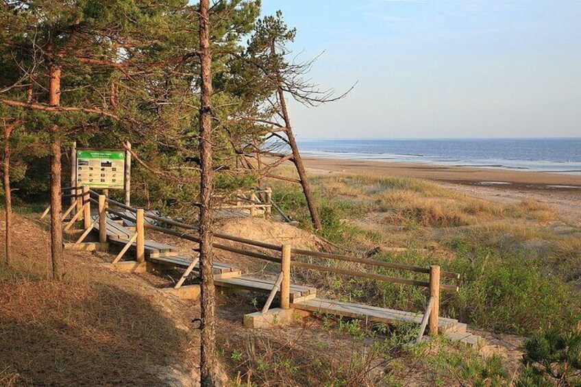 Seaside hike trail