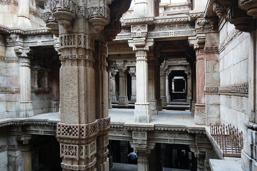 Gujarat Historical, Cultural, Religious & Wildlife Discovery Tour