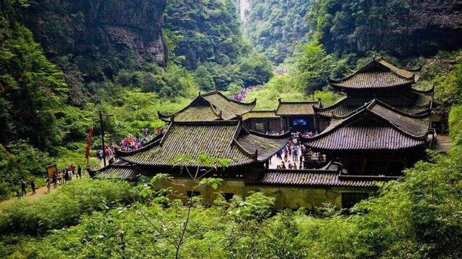 1-Day Private Tour: Wulong Tiankeng Three Bridges and Fairy Mountain