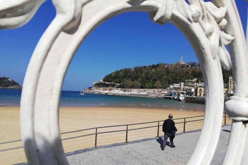 San Sebastian SIGHTSEEING and PINTXOS - Private Cultural & Gastronomic Adventure