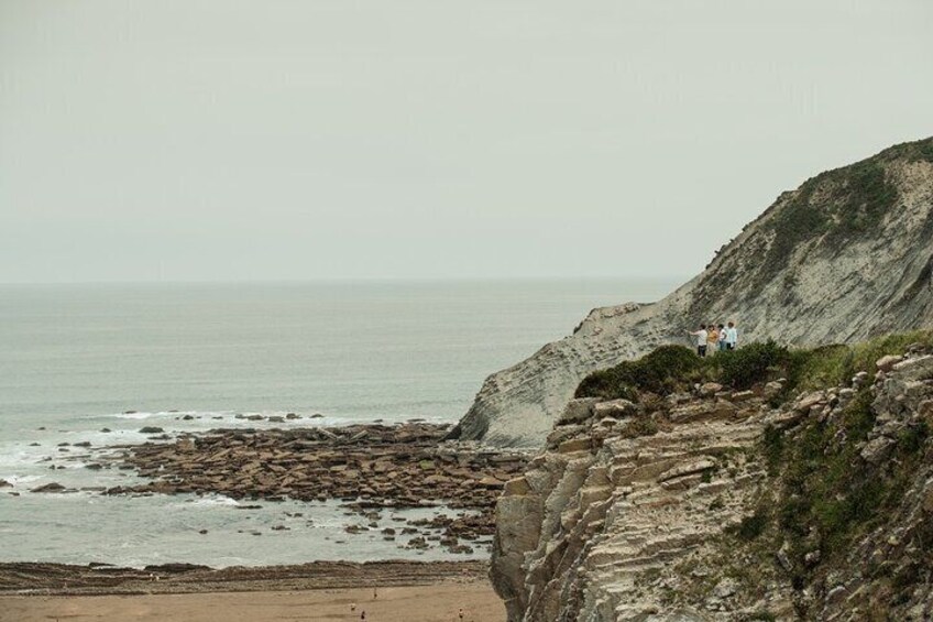 CLIFFS, GRILLED FISH and TXAKOLI WINE - Private Gastronomic Adventure