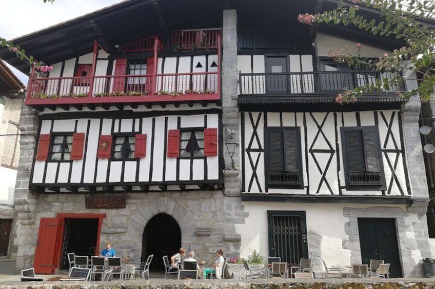 Unspoiled FRENCH BASQUE COUNTRYSIDE - Private Cultural Adeventure