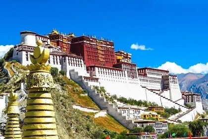 3-Day Private Tibet Tour from Xi'an: Lhasa, Yamdrok Lake and Khampa La Pass