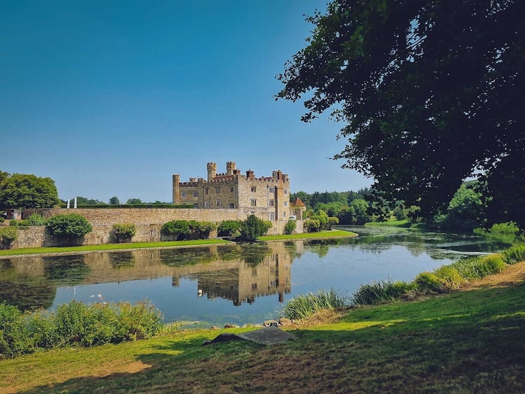 Small Group Leeds Castle, Canterbury, Dover & Greenwich with River Cruise