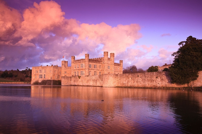 Leeds Castle, Canterbury, Dover & Greenwich Full-Day Tour with River Cruise