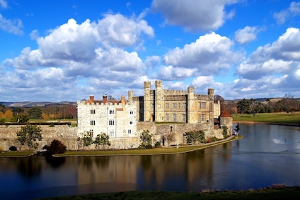Leeds Castle, Canterbury, Dover & Greenwich Full-Day Tour with River Cruise