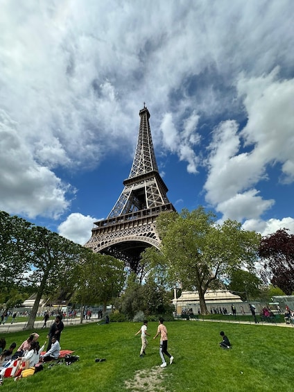 Paris Day Trip from London with Optional Lunch Cruise on River Seine