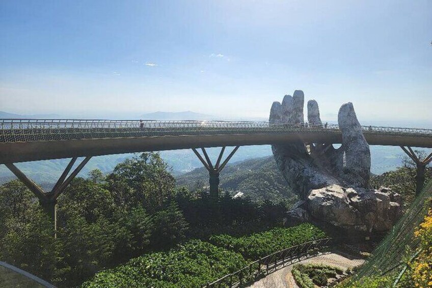  Golden Bridge with Buddha Hands & Ba Na Hills Via Cable Car