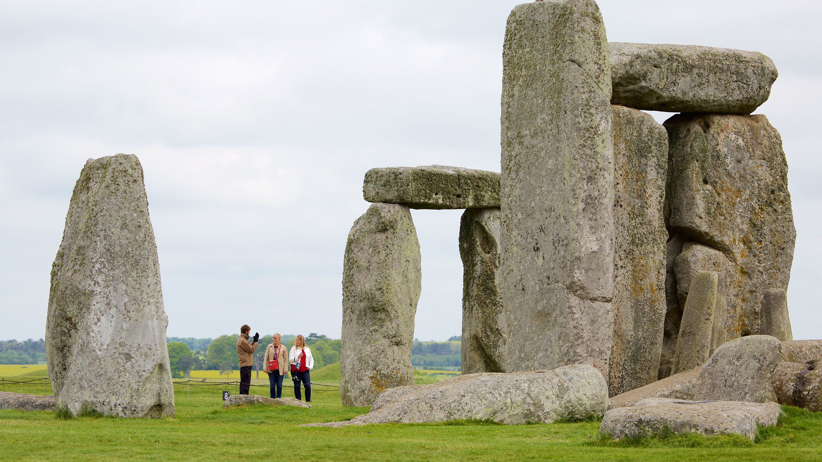 stonehenge package tours from london