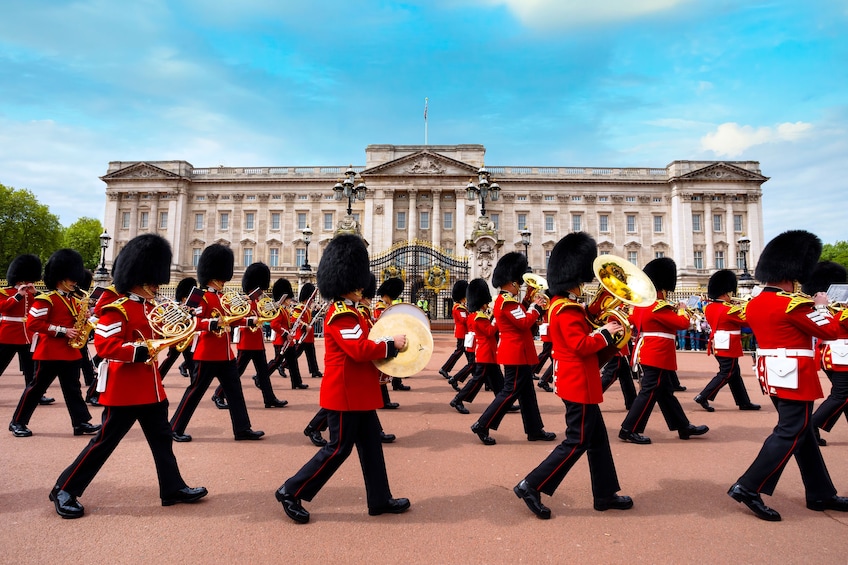 St Paul's Cathedral & Changing of the Guard Tour