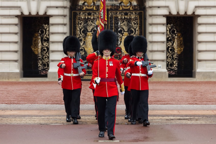 St Paul's Cathedral & Changing of the Guard Tour