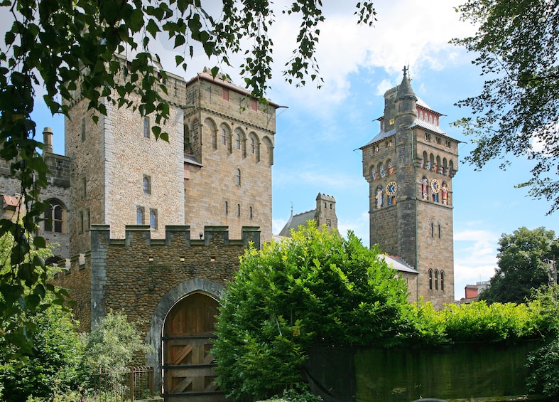 Day Trip to Cardiff via Train with Hop-On Hop-Off Bus Tour