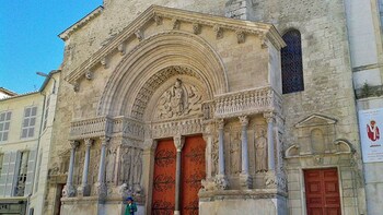 Self-Guided Tour of Arles with Monument & Museum Pass