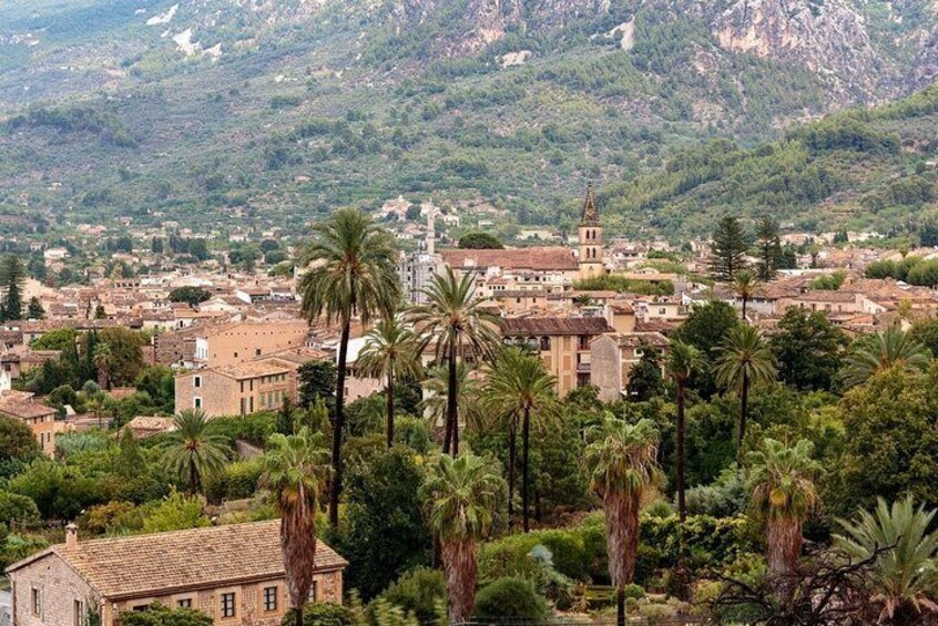 Visit two of the most beautiful villages of Mallorca on a private tour