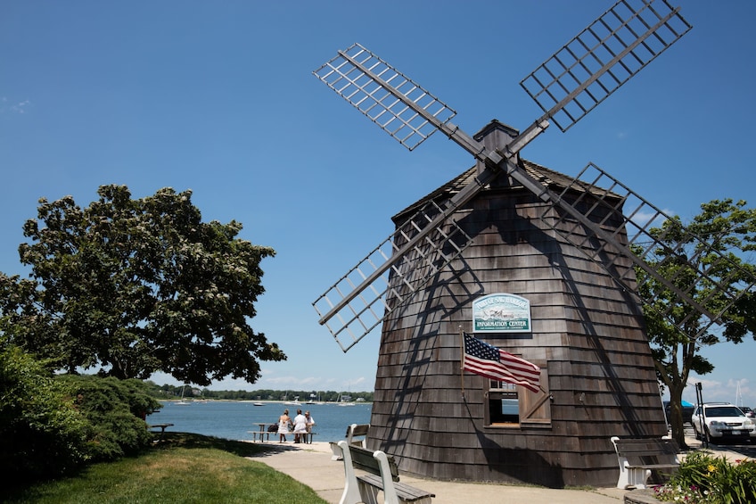 The Hamptons, Sag Harbor & Outlet Shopping Day Trip from NYC