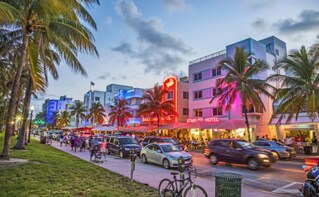 Private Nighttime Miami City Tour by Jeep