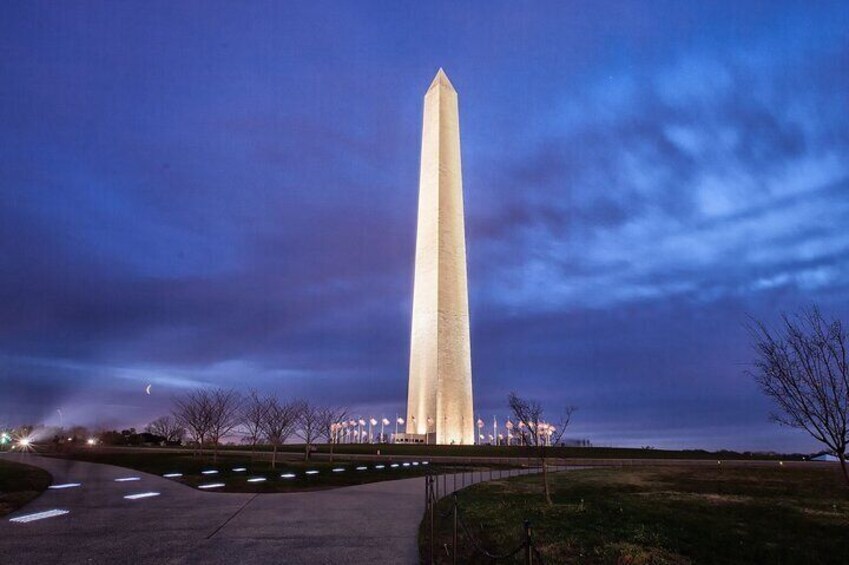 Under the Stars Private Night Tour of DC (Up to 5 Guests) 
