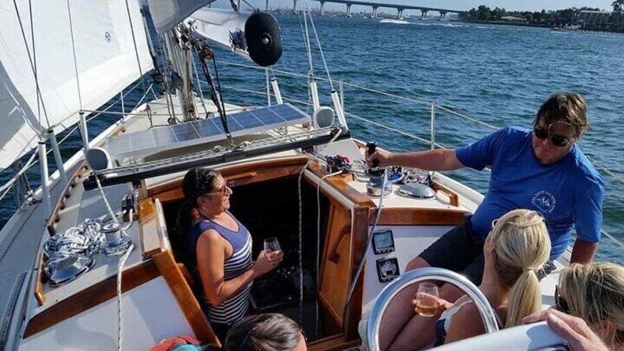 Affordable, Luxury Sailing Tour of San Diego's Bay and Coastal Waterways