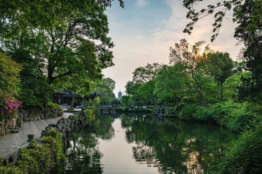 4-Day Private Tour: Shanghai, Suzhou and Hangzhou with All Inclusive Option