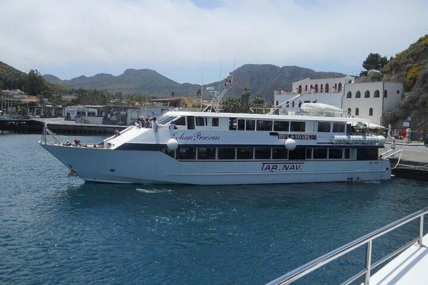 Lipari & Vulcano from Cefalù - Aeolian Islands - Full Day
