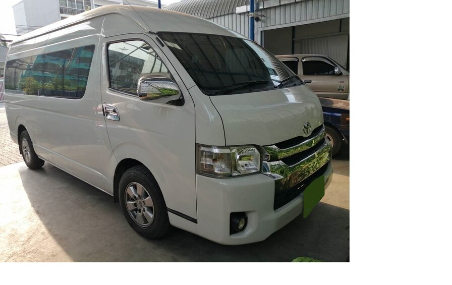 Private Minivan: Ninoy Aquino International Airport (MNL)