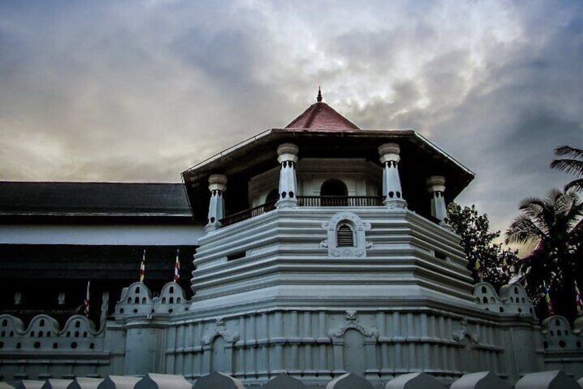 kandy tooth relic temple