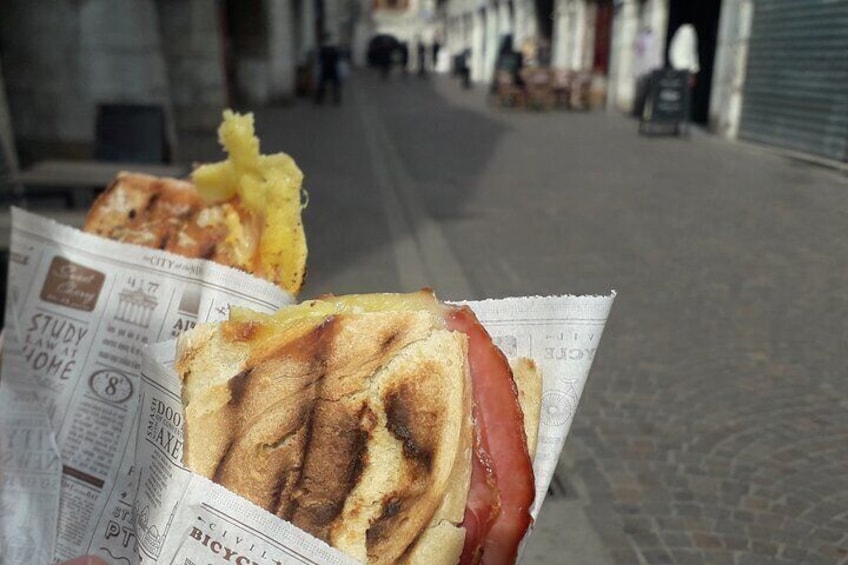 Annecy Private Walking Food Tour